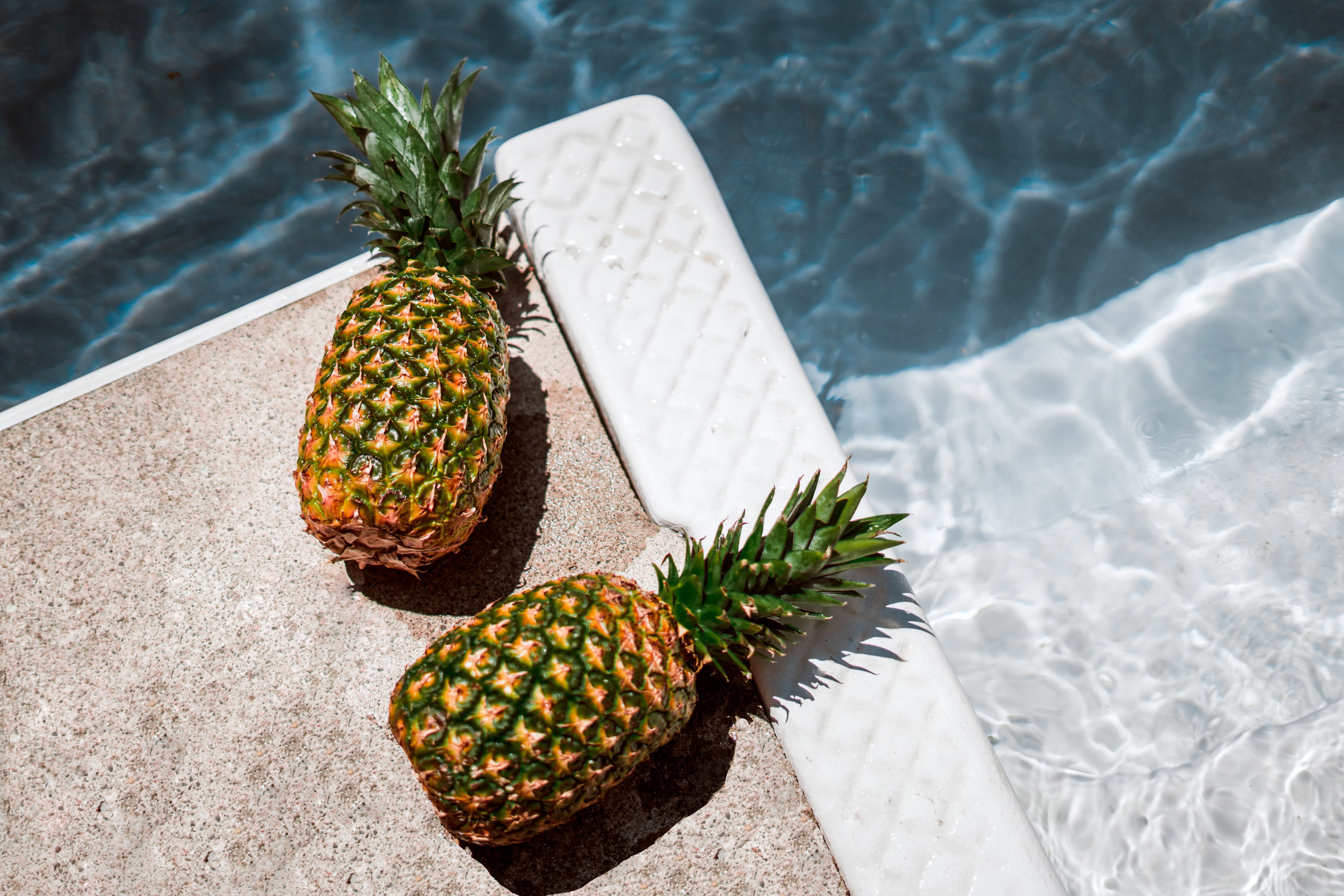 pineapples-pools.jpg